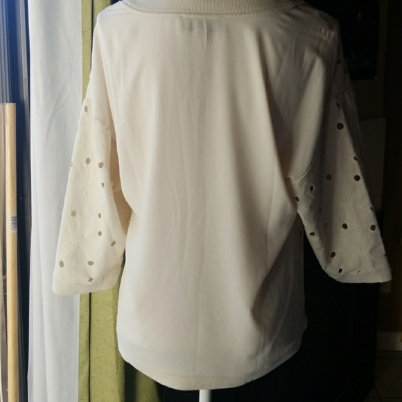 Knit Sweater. - Picture 4 of 4